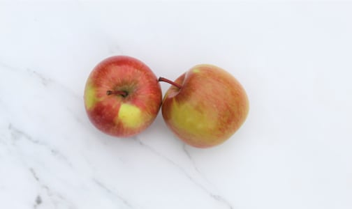 Local Organic Apples, Fuji- Code#: PR100007LCO