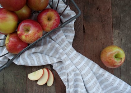 Organic Apples, Spartan - BC- Code#: PR100017NCO