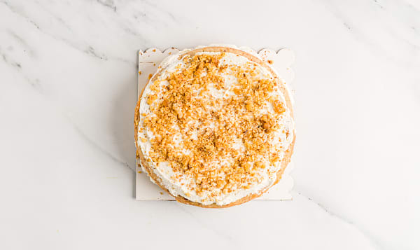 Arabella's Custard Cream Cake (Large) (Frozen)