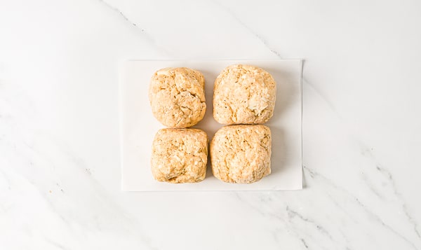 Four Cheese & Black Pepper Biscuit (Frozen)