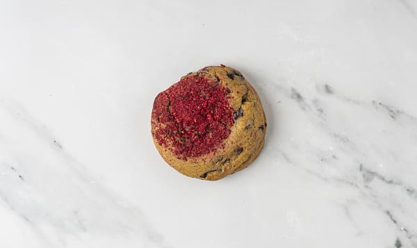 Raspberry And Dark Chocolate Chip Cookie (Frozen)