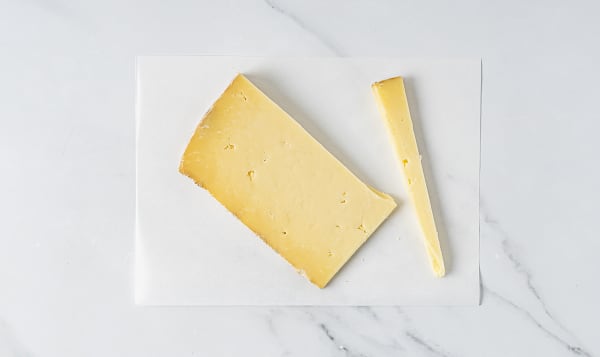 Traditional Clothbound Aged Cheddar Wedge