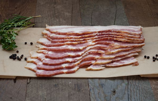 Two Rivers Meats North Vancouver Sliced Bacon Natural Frozen 454g Shop At Spud Ca